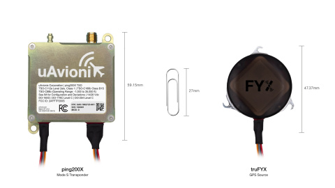 附有選擇性配備truFYX SBAS GPS的ping200X S型應答器。當組合在一起時，該微型組合可使無人系統（通常稱為無人機）符合全球受控空域的要求。